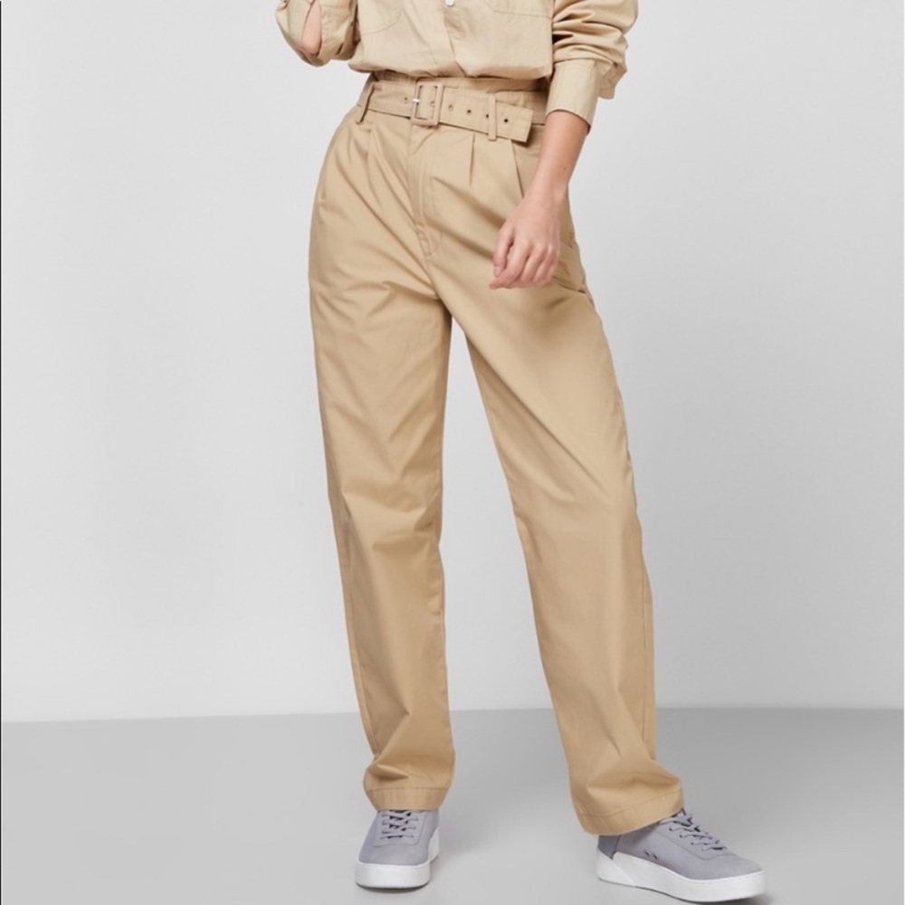 Levi’s Premium Tailored HighLoose Taper Pants:Soft Structure Incense Tan size 27